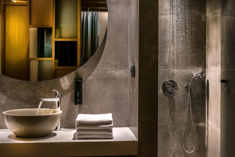 Suite - Photo 5