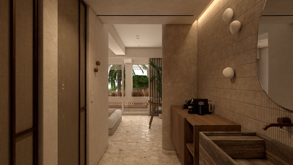 Serenity Suite With Outdoor Hydromassage Bathtub thumbnail 5