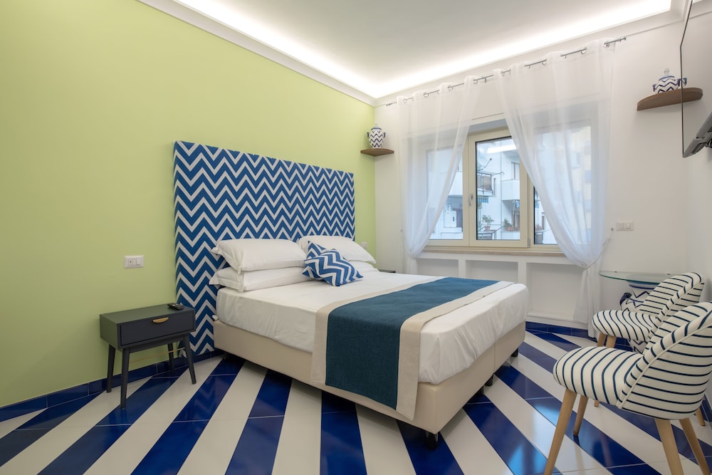 Deluxe Double or Twin Room, 1 Queen Bed (Line) photo 1