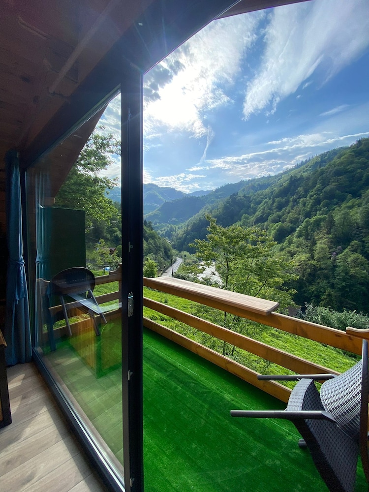 Basic Bungalow, Mountain View photo 3