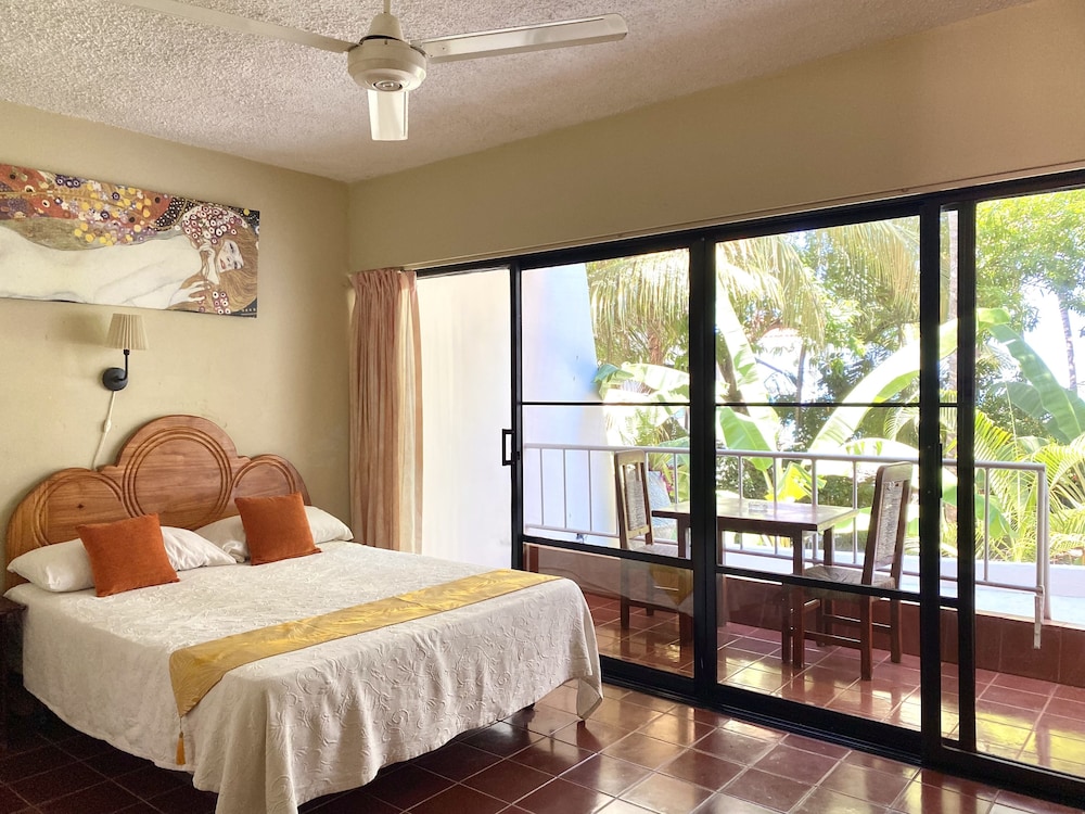 Ocean View Room w/fan #21