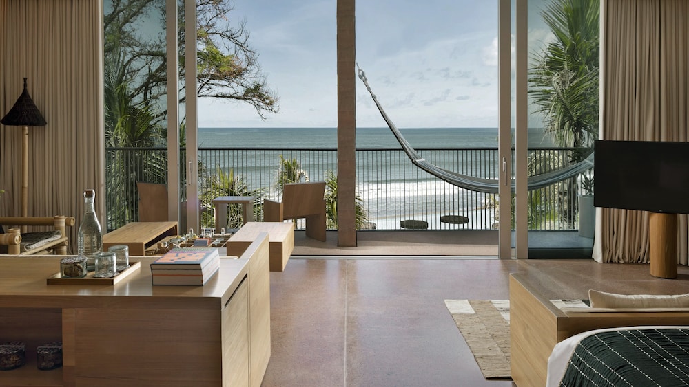 Oceanfront Studio - Photo 3