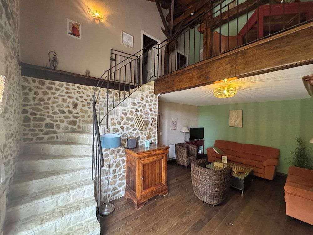 Comfort Duplex, 2 Bedrooms, Terrace, Garden View