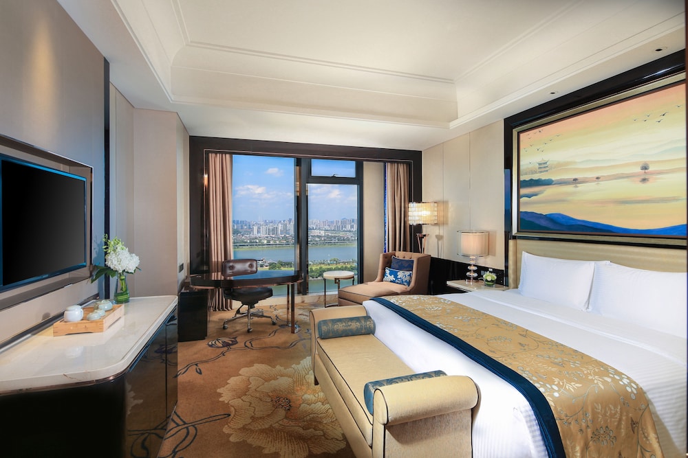Executive King Room with View photo 3
