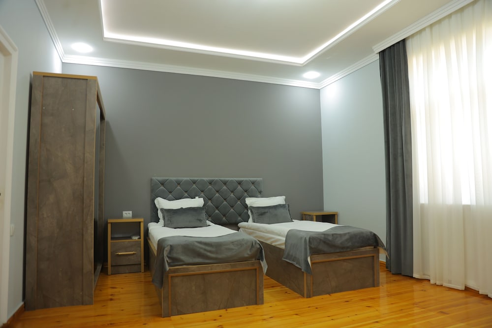 Basic Twin Room photo 1