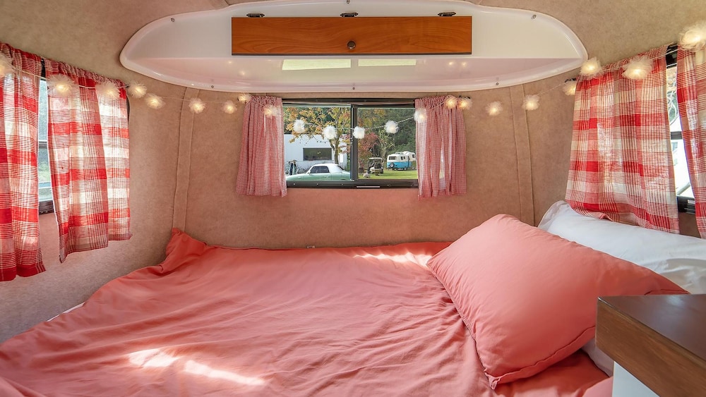 Basic Room, 1 Bedroom (Caravan Lavender pink) photo 3