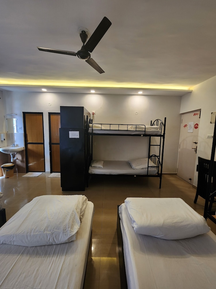 Luxury Shared Dormitory photo 2