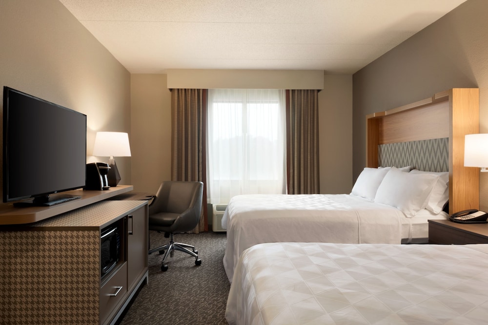 Standard Room, 2 Queen Beds - Photo 1