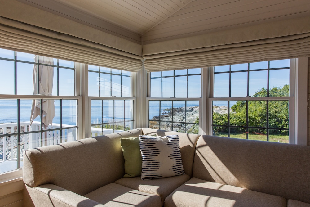 Superior Beach House