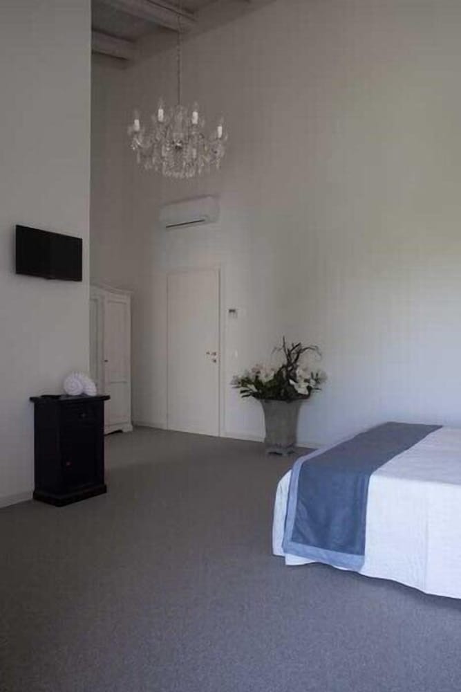 Double or Twin Room photo 3