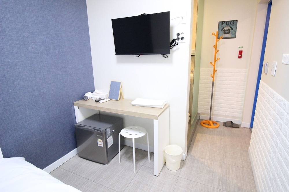 Single Room, No Windows