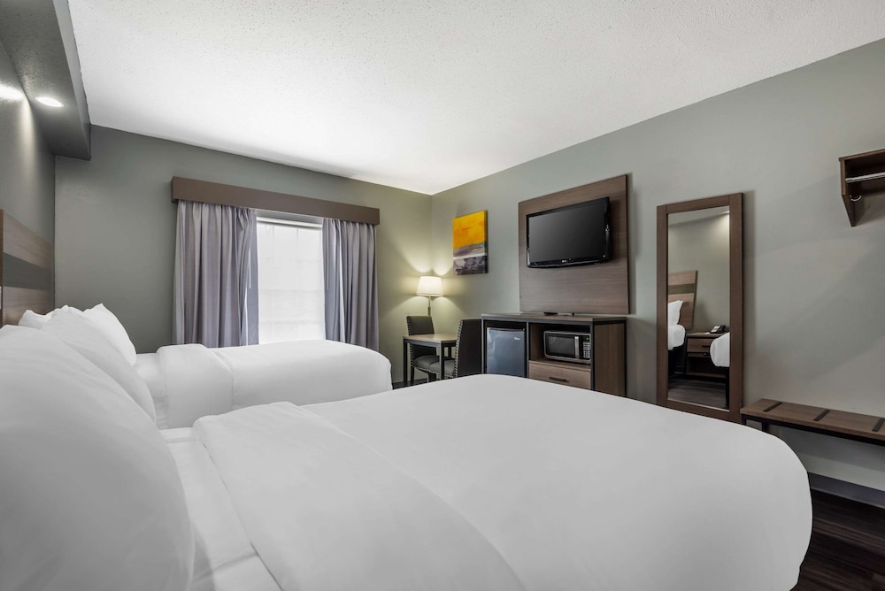 Standard Room, 2 Double Beds, Non Smoking - Photo 4