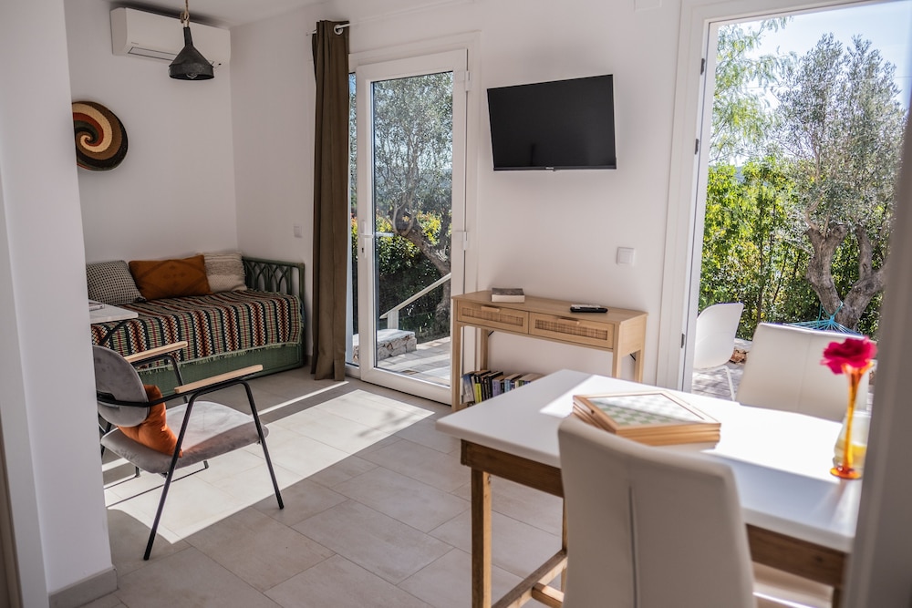 Comfort Cabin, 2 Twin Beds, Garden View photo 1