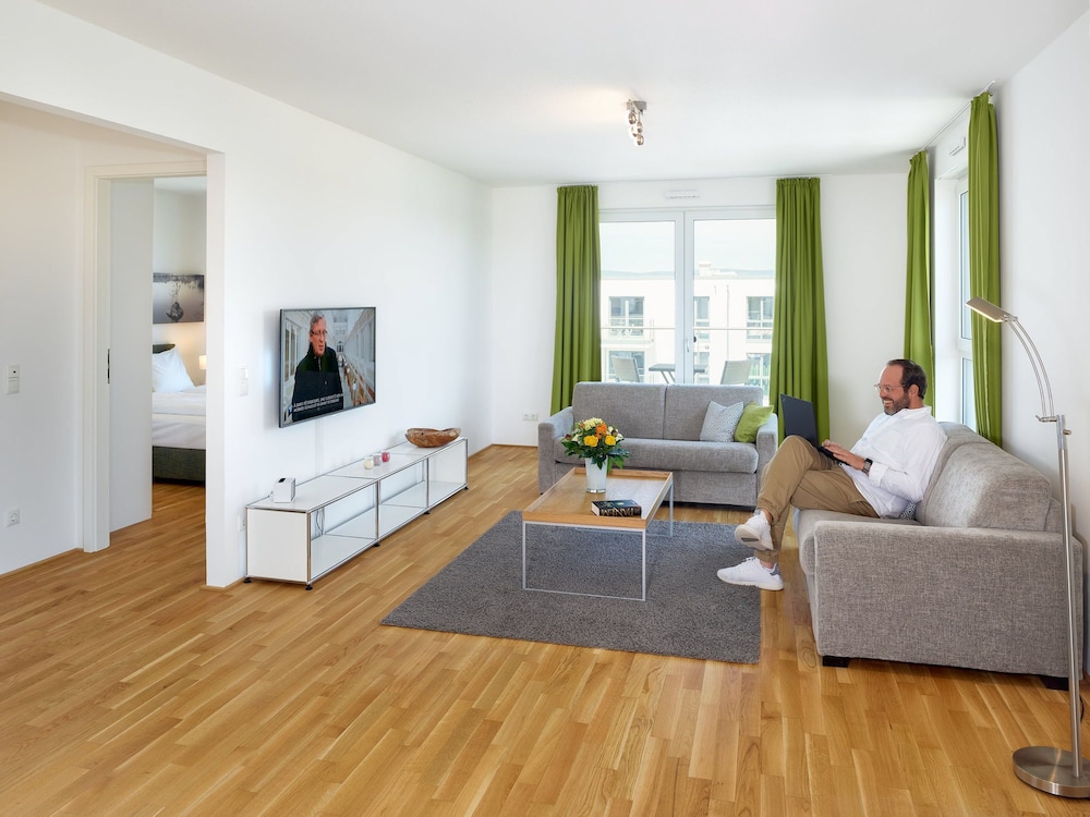 Comfort Suite, 1 Bedroom, Balcony photo 3