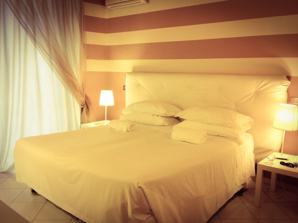 Superior Double or Twin Room photo 3