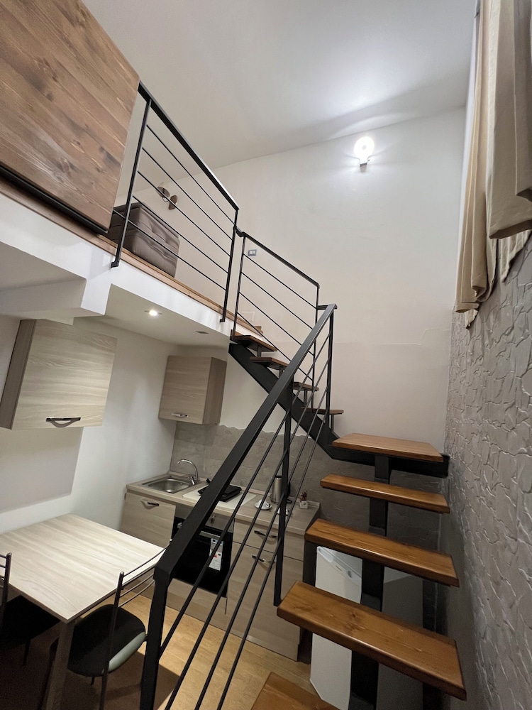 Deluxe Apartment photo 2