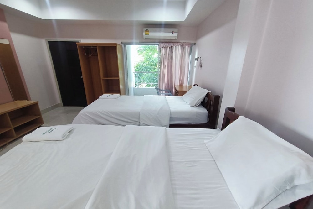 Standard Twin Room photo 1