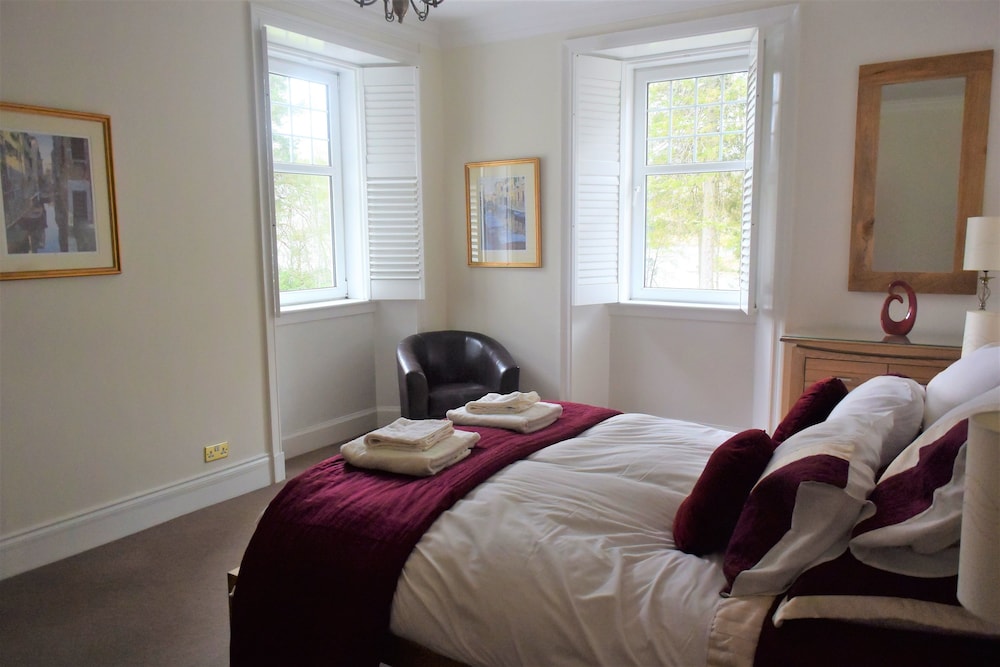 Luxury House, 6 Bedrooms photo 3