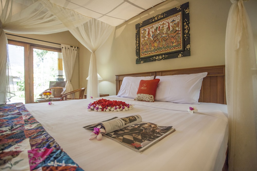 Suite (Mountain & Garden View)