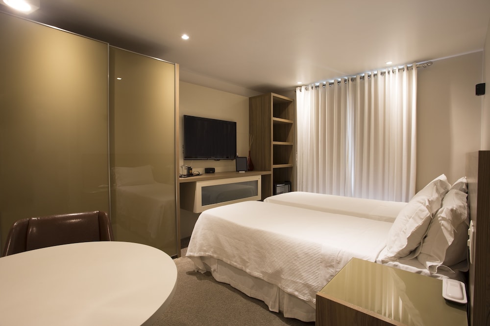 Room (Plaisir) photo 1