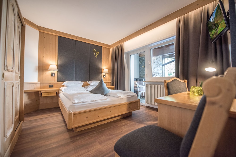 Comfort Double Room, 1 Bedroom, Mountain View (Lucia)