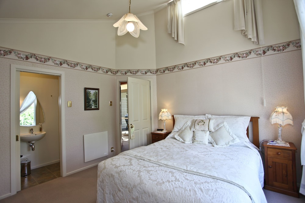 Honeymoon Suite photo 1