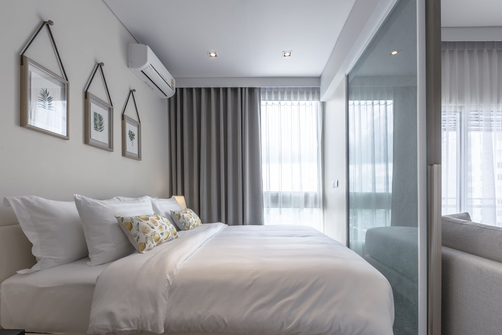 1 Bedroom Residence