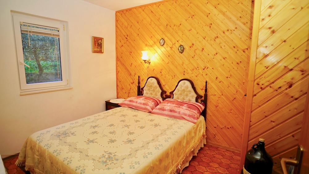 Basic Apartment, 1 Bedroom, Sea View, Sea Facing photo 1