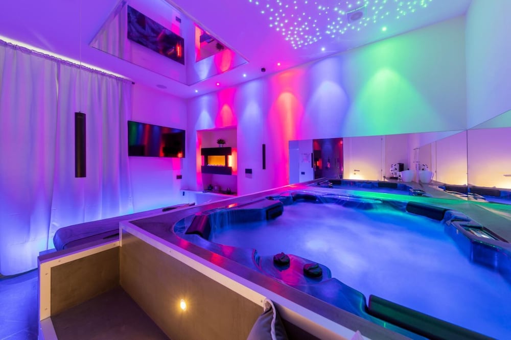 Club Room
