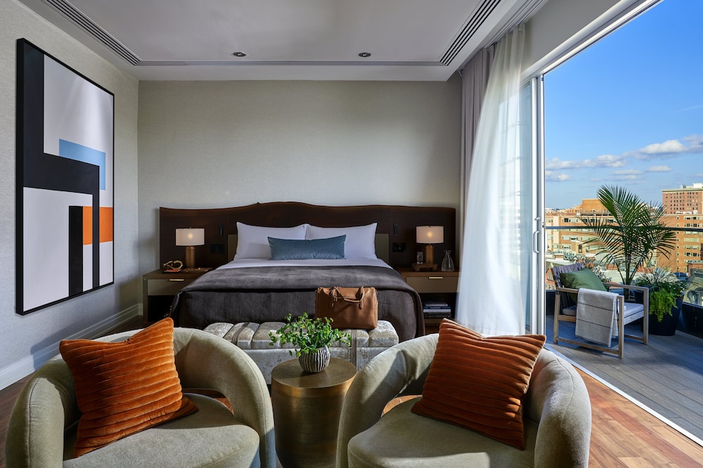 Studio Suite, 1 King Bed, Terrace