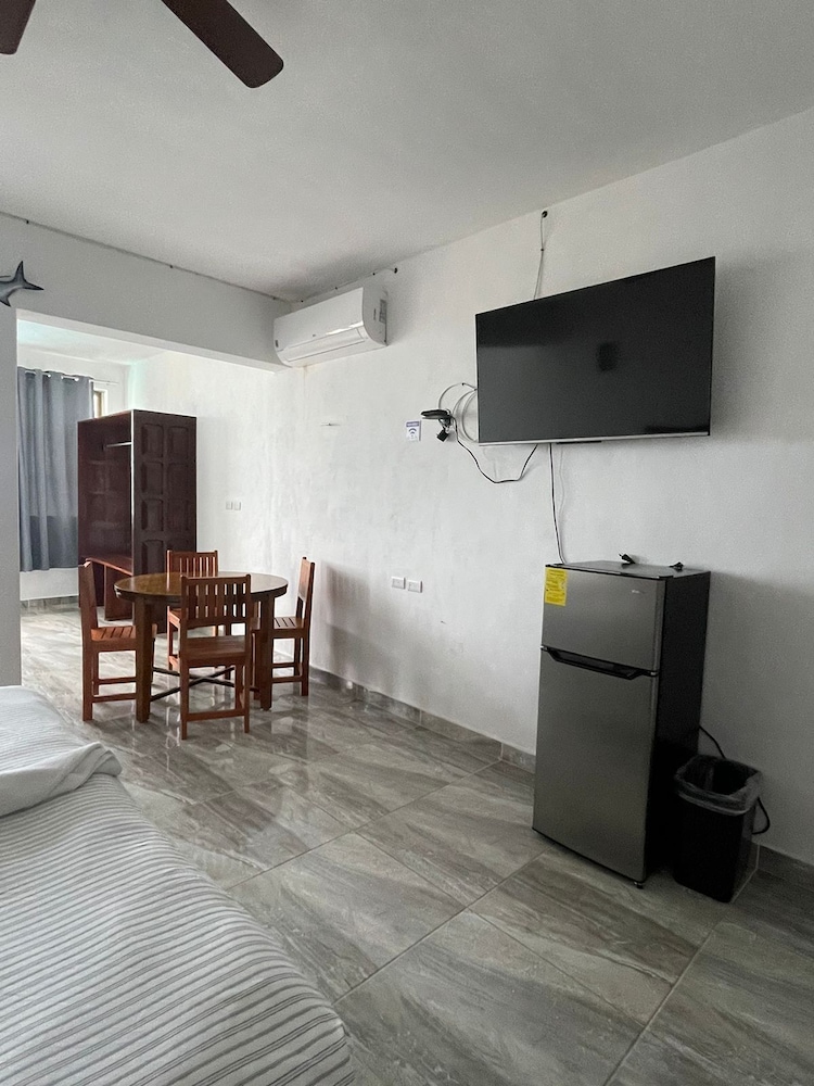 Family Room, 1 Bedroom, Private Bathroom, Sea View photo 2