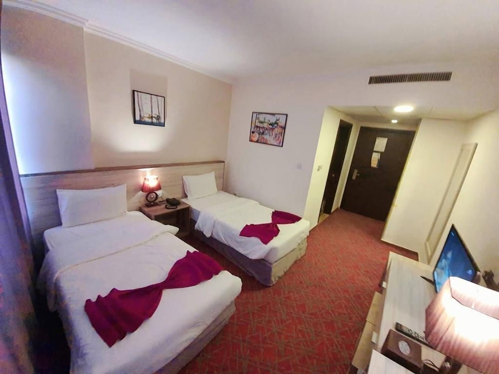 Basic Single Room - Photo 2
