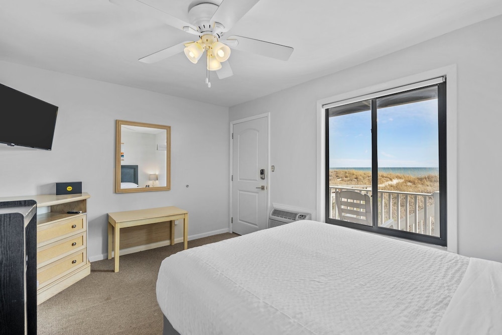 Basic Room, 1 Queen Bed, Ocean View photo 1