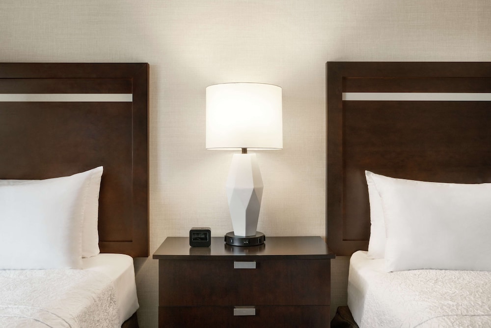 Room, 2 Queen Beds, Accessible, Non Smoking - Photo 3