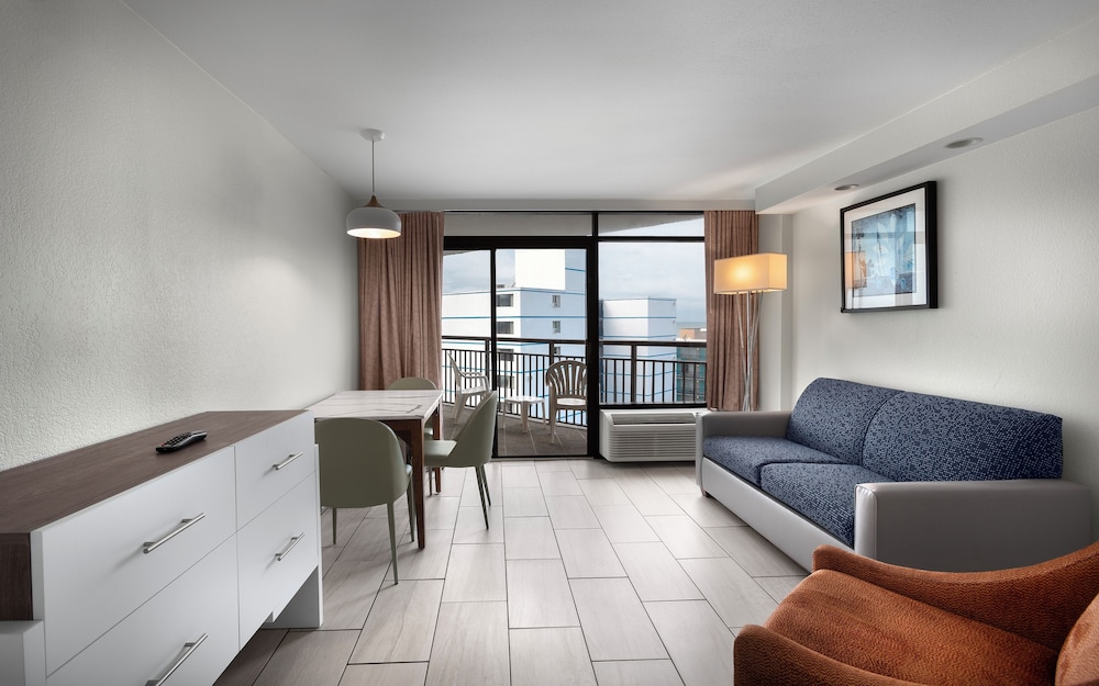 Suite, Partial Ocean View - Photo 1