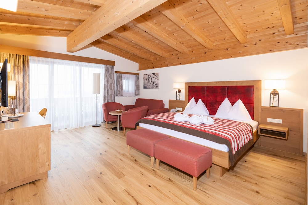 Superior Suite, 1 Bedroom, Balcony, Mountain View (Lässig_DAHUAM) photo 1