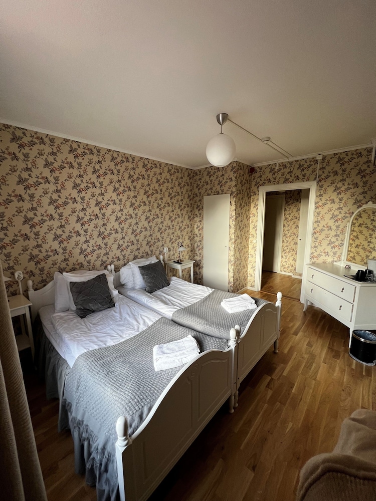 Room photo 2