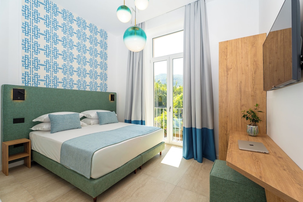 Comfort Triple Room, Balcony