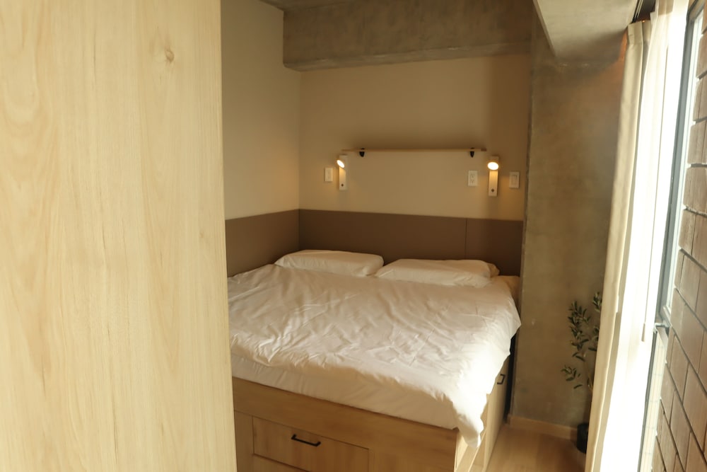 Superior Loft - Photo 3