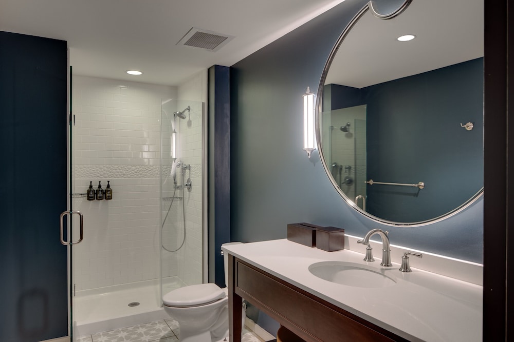 Premium Room, 1 King Bed, City View (High Floor)
