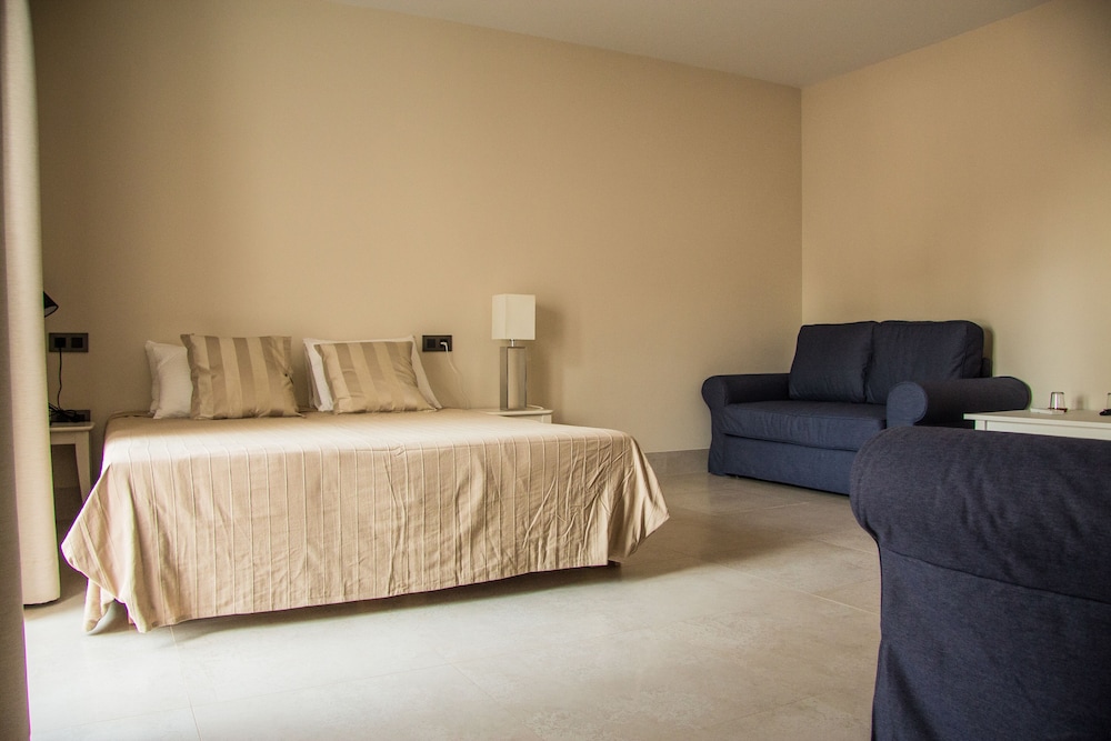 Family Room photo 2