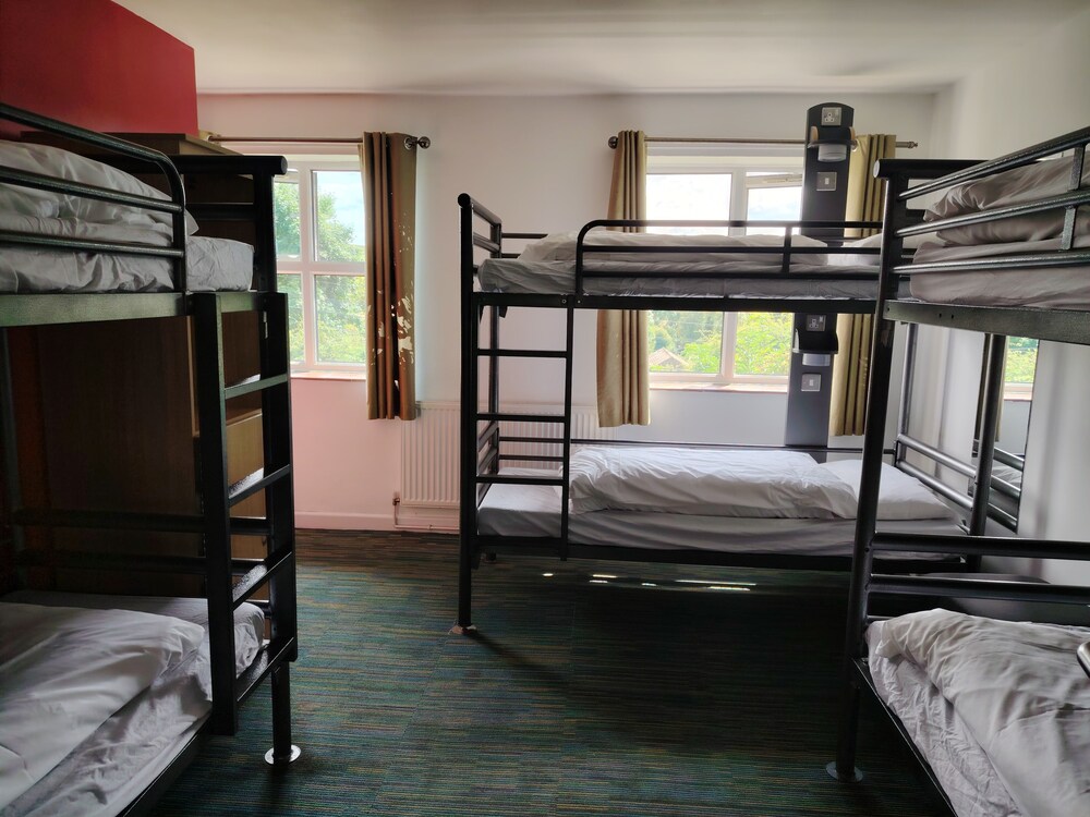 Room (6 Bed Double Private Ensuite) photo 1