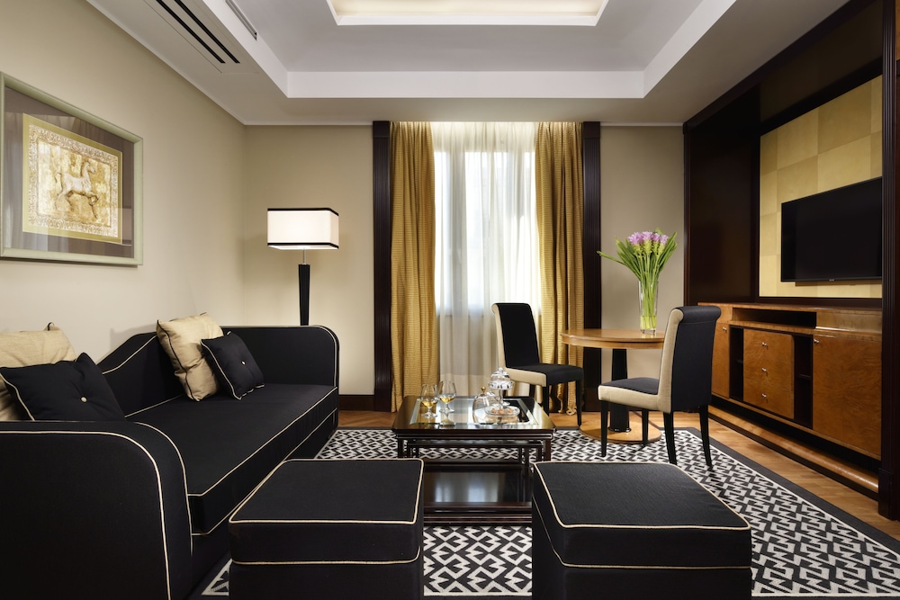 Suite - Photo 3