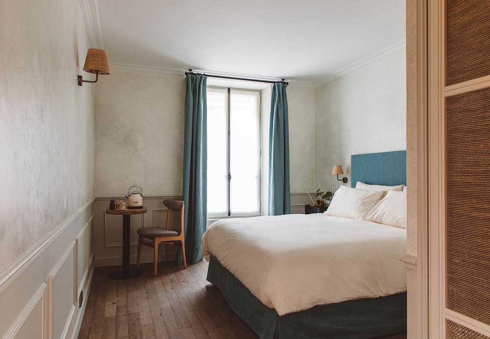 Superior Room, 1 Queen Bed (Loving HOY)