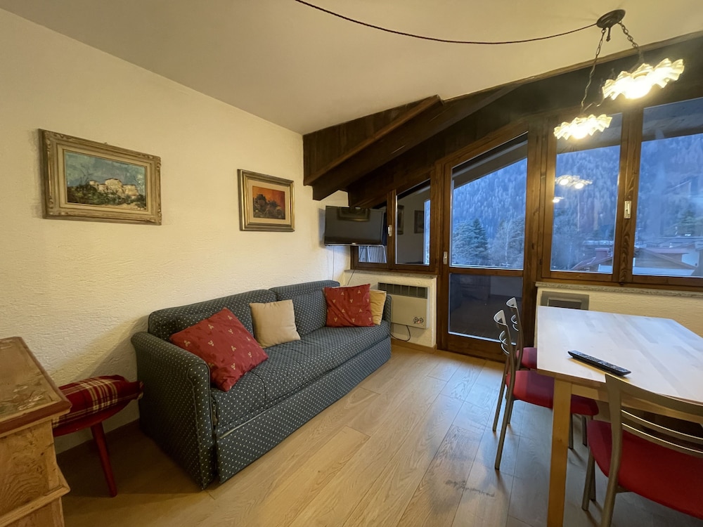 Apartment photo 3