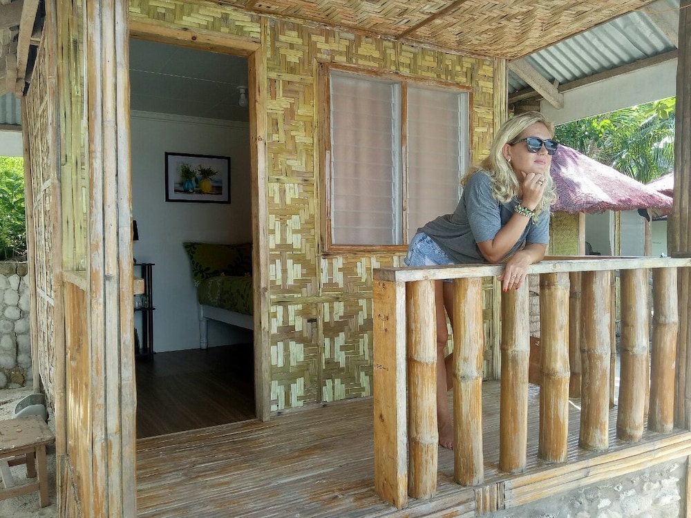 Traditional Cabin, 1 Double Bed, Ocean View, Beachside