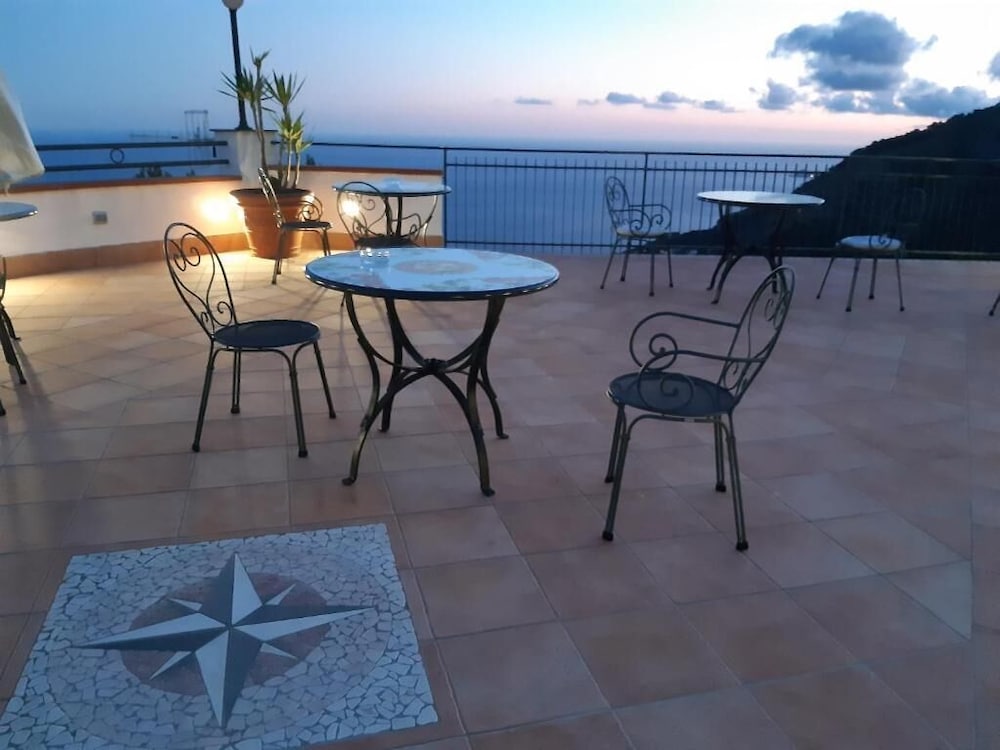 Panoramic Double Room, Balcony, Sea View photo 2
