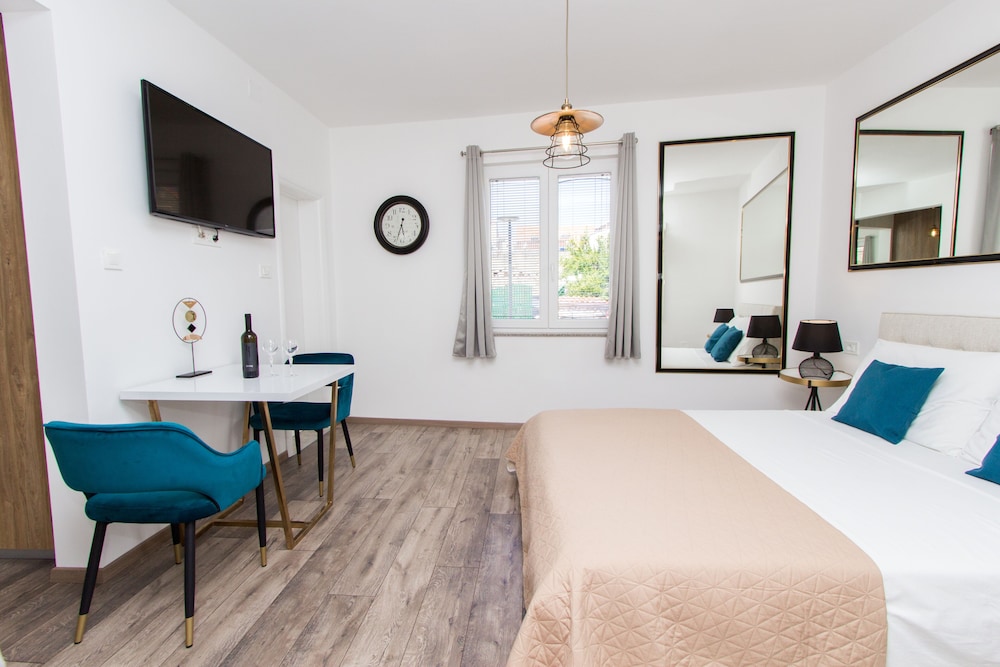 Superior Suite, City View photo 2