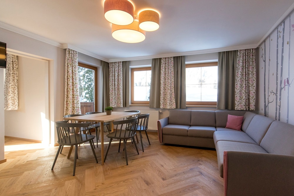 Family Apartment, Balcony, Annex Building (Apartment 2 - Haus Antonia) photo 3