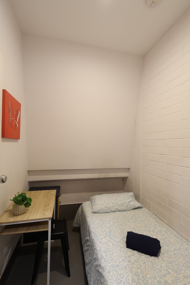 Basic Single Room, Non Smoking photo 1
